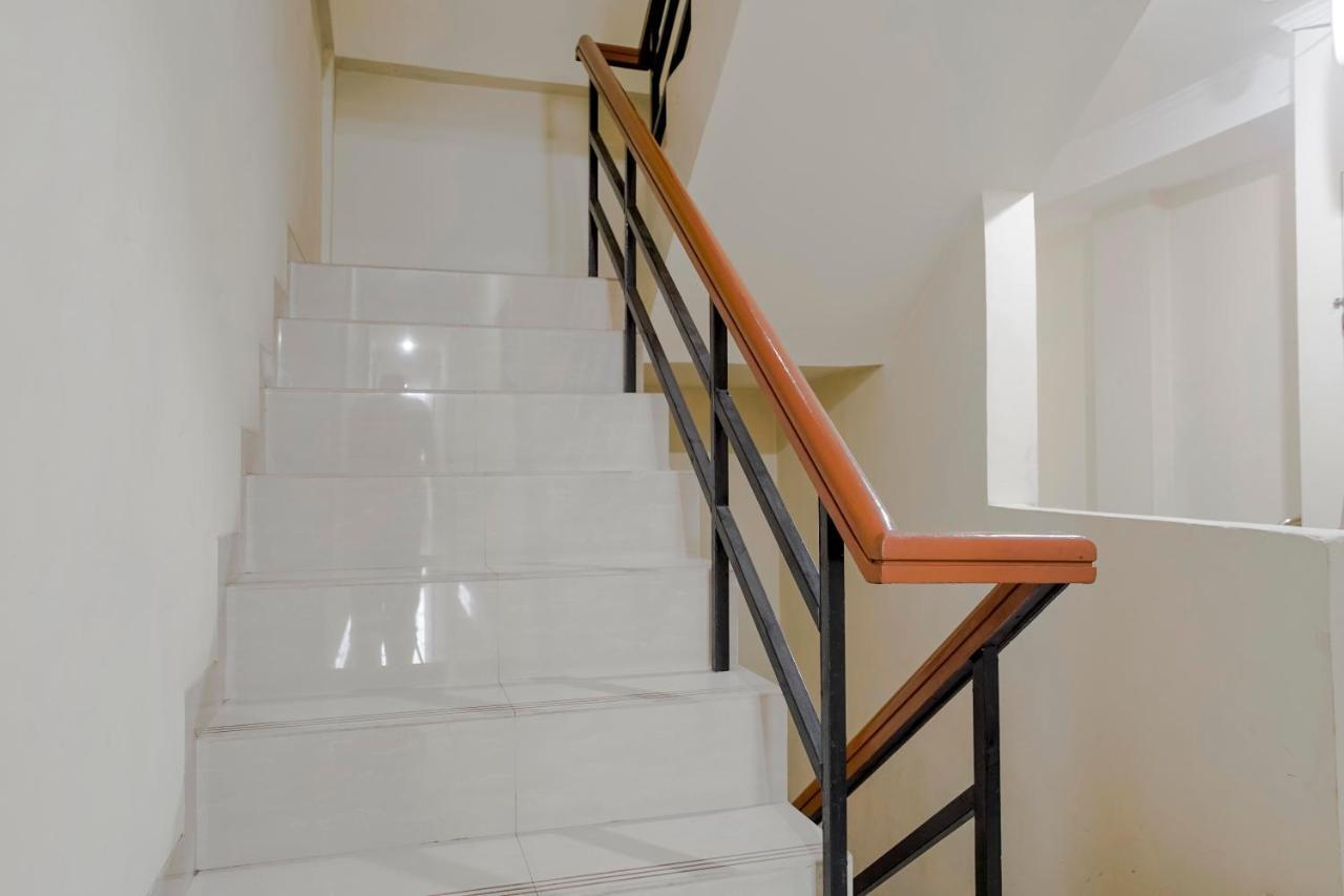 RedDoorz @ Jalan Biak Roxy Dżakarta Zewnętrze zdjęcie