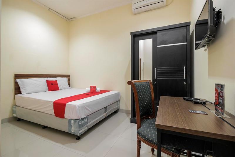 RedDoorz @ Jalan Biak Roxy Dżakarta Zewnętrze zdjęcie